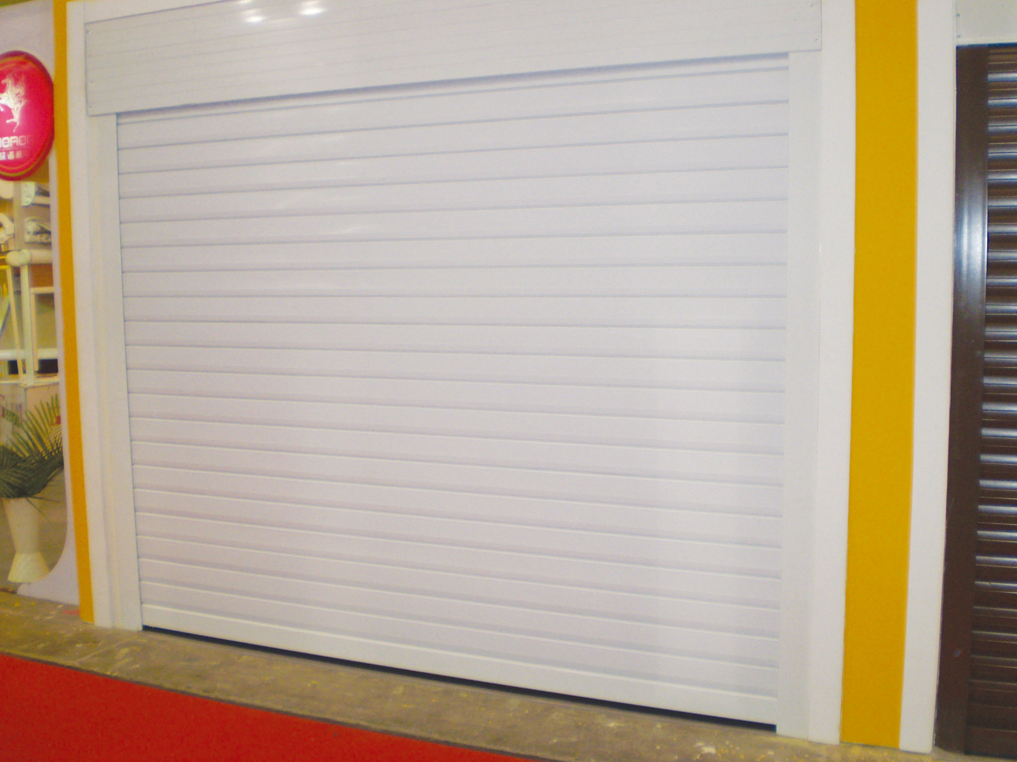 Aluminum foam door